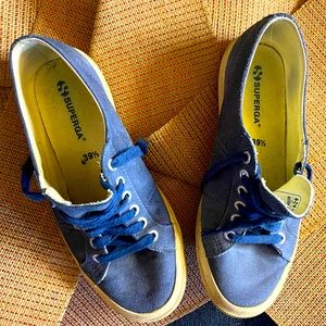 Super blue suede/no longer produced Superga tie up shoes!